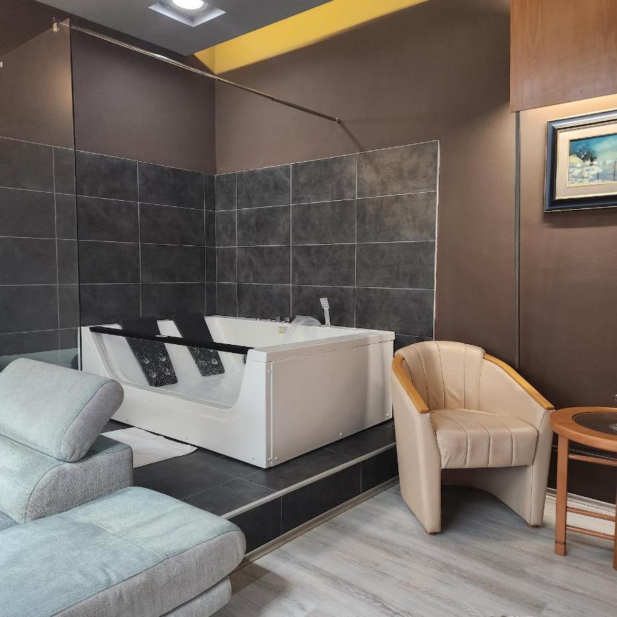 In Club Aparthotel Vrnjacka Banja Ngoại thất bức ảnh